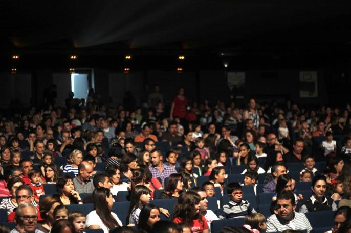 Representación del Gato con Botas en Onda.