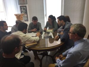 Reunión alcalde Onda, Ximo Huguet, Dirección Territorial y redactores proyecto remodelación Plaza Sinagoga