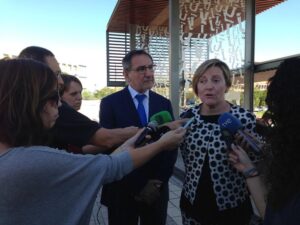 UJI vicent Climent M Jose Salvador Cercanías C6 11X16  (37)