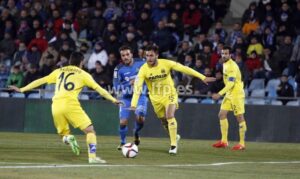 Víctor Ruiz también estuvo seguro en las tareas defensivas. FOTO: LFP