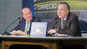 Fernando Roig y Federico Michavila han presentado el acuerdo en el Restaurante Entrelíneas. FOTO: VILLARREAL CF