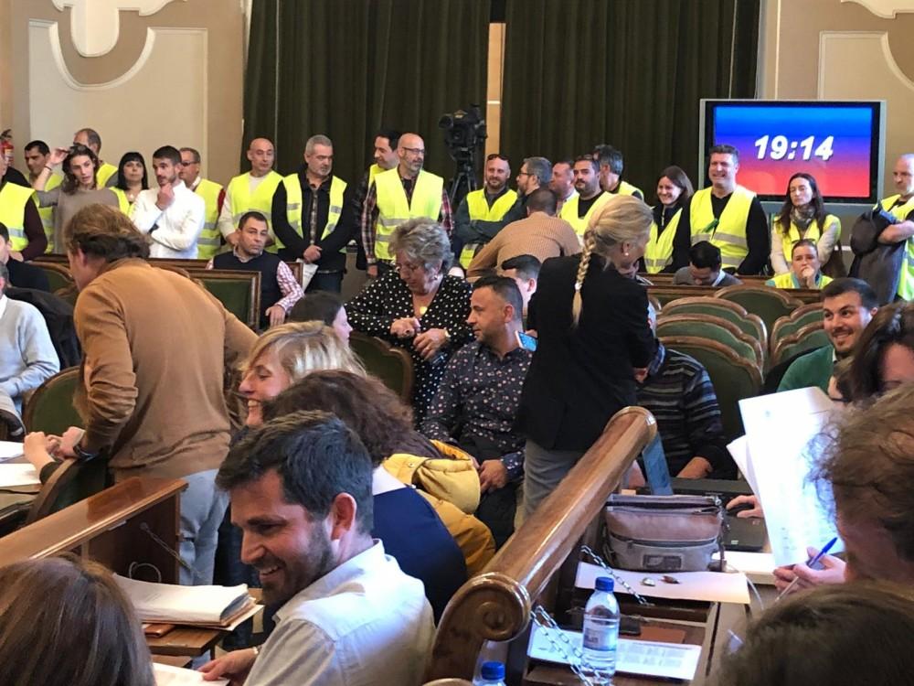 Policia local de Castellón suspender el pleno del Ayuntamiento