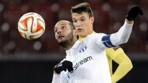 Adrián López, en la fiesta navideña del Celtic Submarí. FOTO: VILLARREAL CF