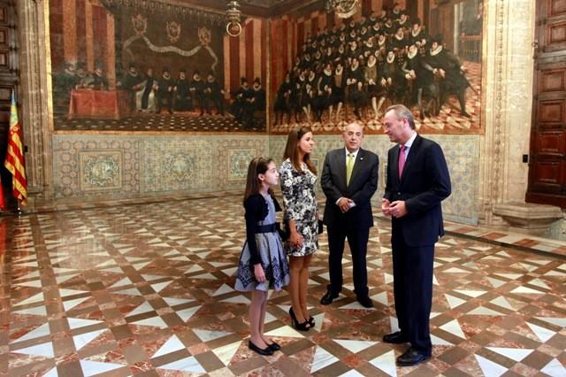 Valencia 08112013. Audiencia Reinas fiestas Magdalena de Castellón