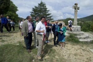 Moliner durante una visita a Penyagolosa.