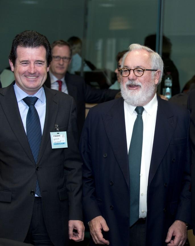Ciscar y Miguel Arias Cañete en Bruselas.