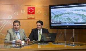 Vicent Sales junto a Juan Barba durante la presentación del proyecto.