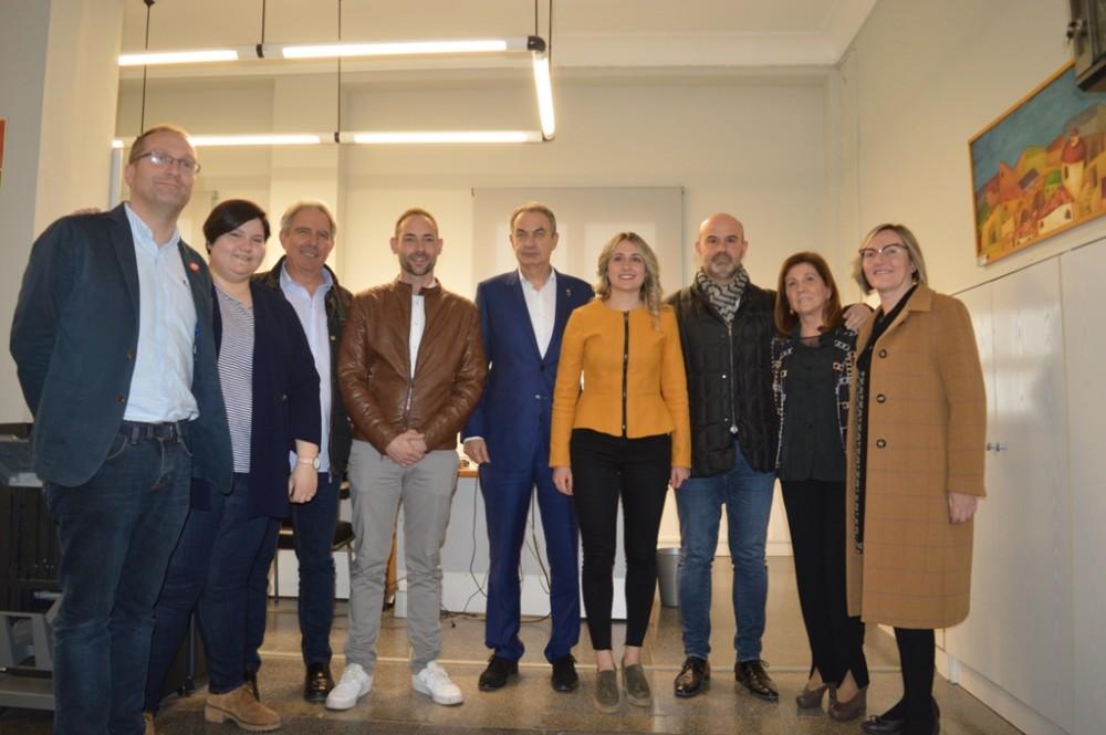 ernest con tania y zapatero