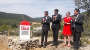 inauguración placa obras puerto querol