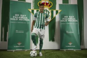 Nahuel Leiva fue presentado este viernes como nuevo jugador del Real Betis.