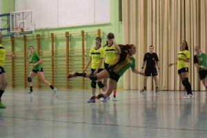 raquel, jugadora balonmano castellón (1)