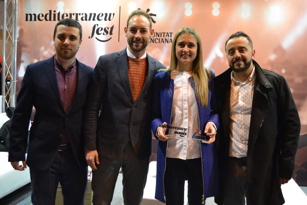 singin Coves Vall Fitur