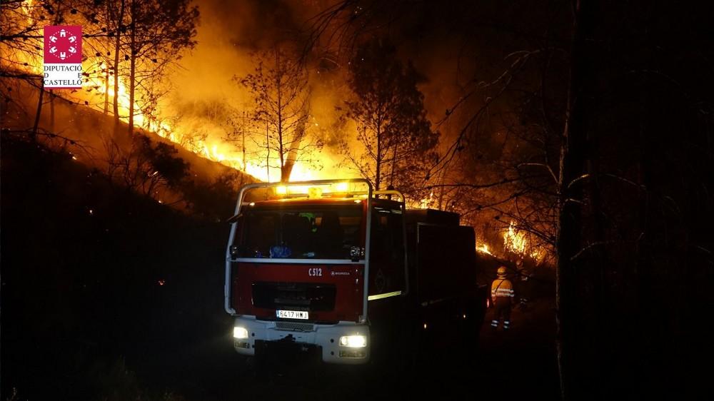 trabajos durante la noche del martes en el incendio de artana