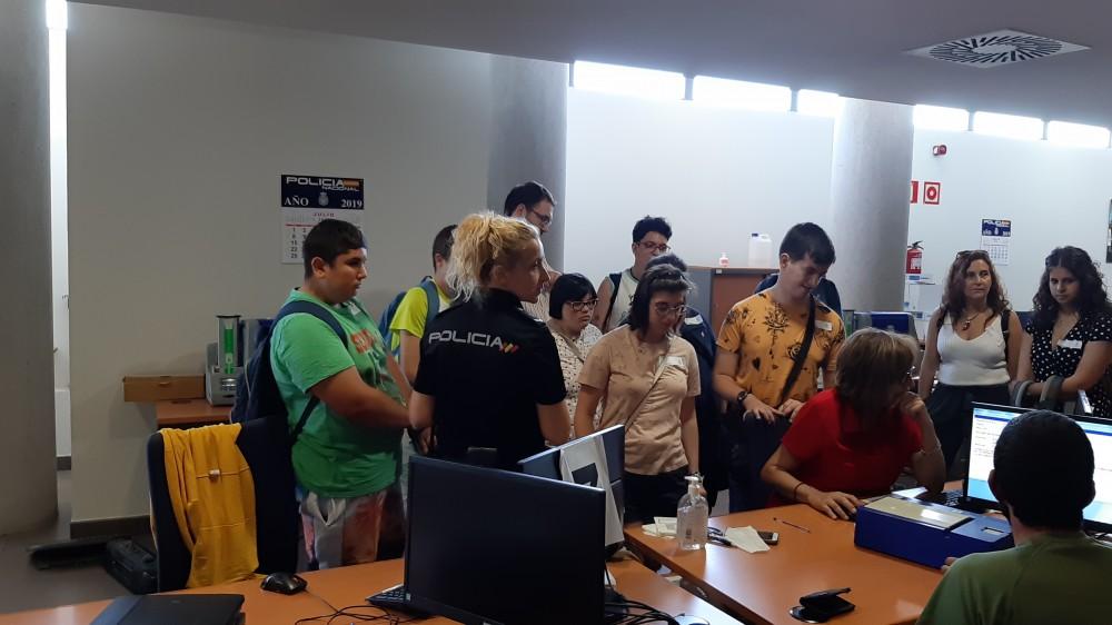 policia nacional sindrome de down