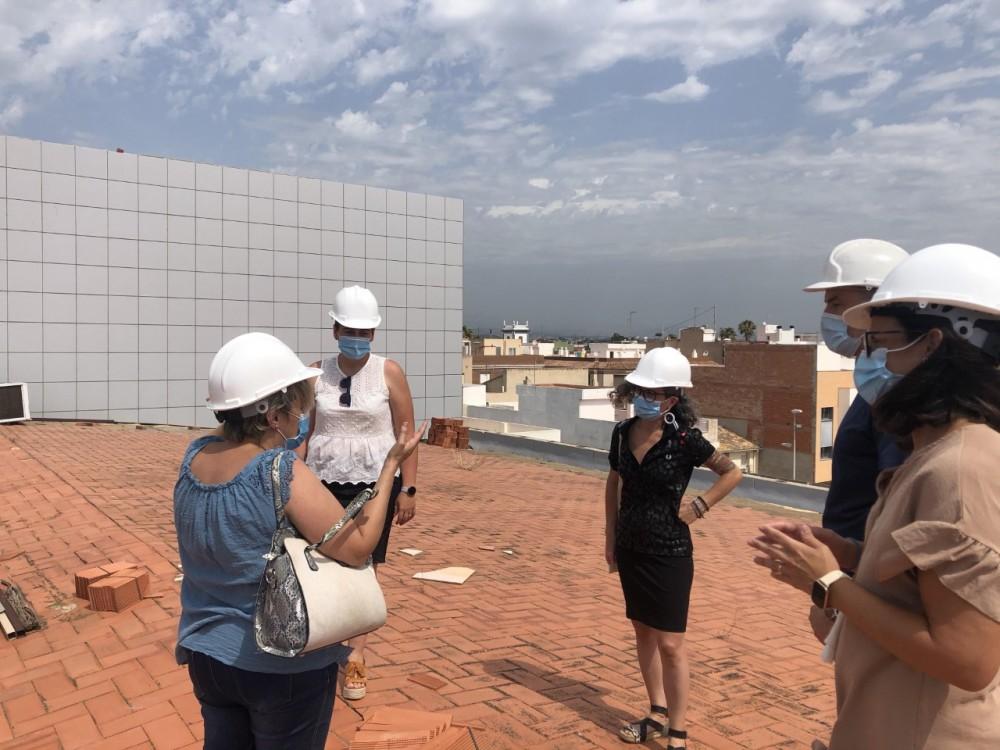 Tècnics de la Generalitat visiten la Casa de Cultura de les Alqueries