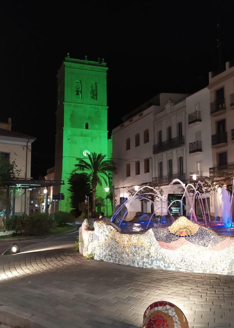 Vinaròs, campanario verde para homenajear a los sanitarios