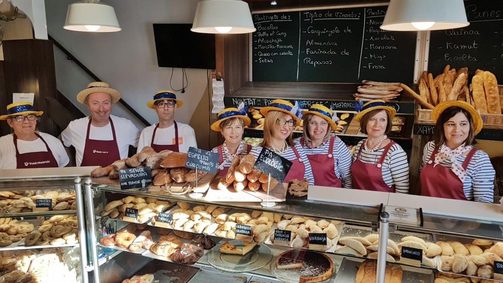 COMERCIANTES DISFRAZADOS 1