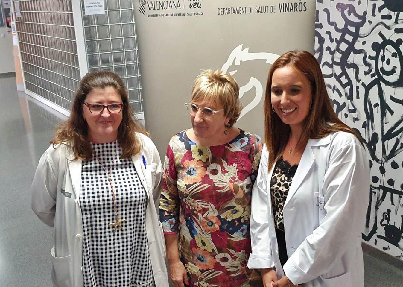 CONSELLERA SALIDAD CON DIRECTORA SALIENTE Y LA ENTRANTE 3