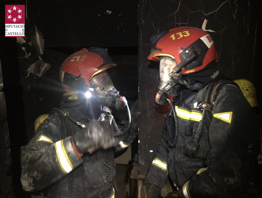 Bomberos incendio casa Sot de Ferrer