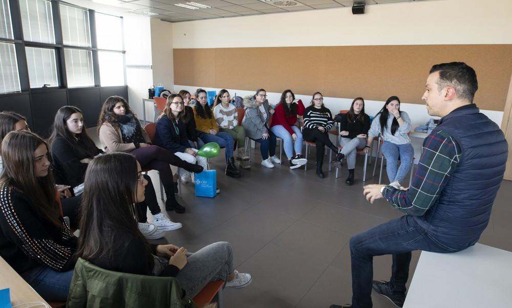 Ceu-Actividad-estudiantes-FP-Educacion-Infantil1