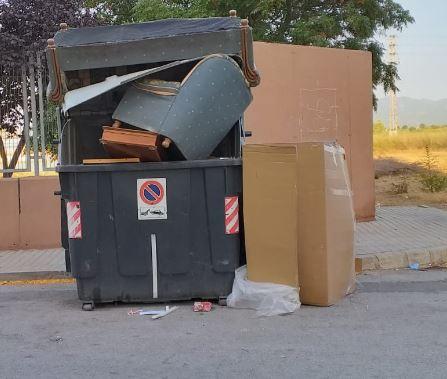 Borriana, como no se deben depositar los residuos