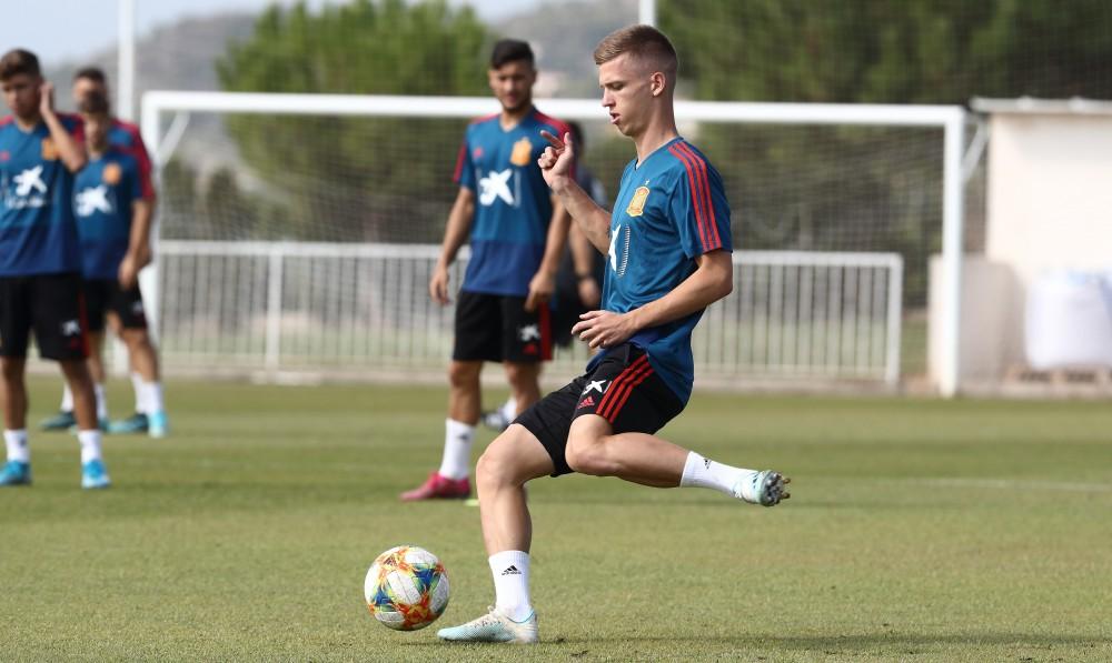 Dani Olmo, uno de los grandes jugadores que milita en el Dinamo de Zagreb. FOTO: EIDAN RUBIO / SEFUTBOL