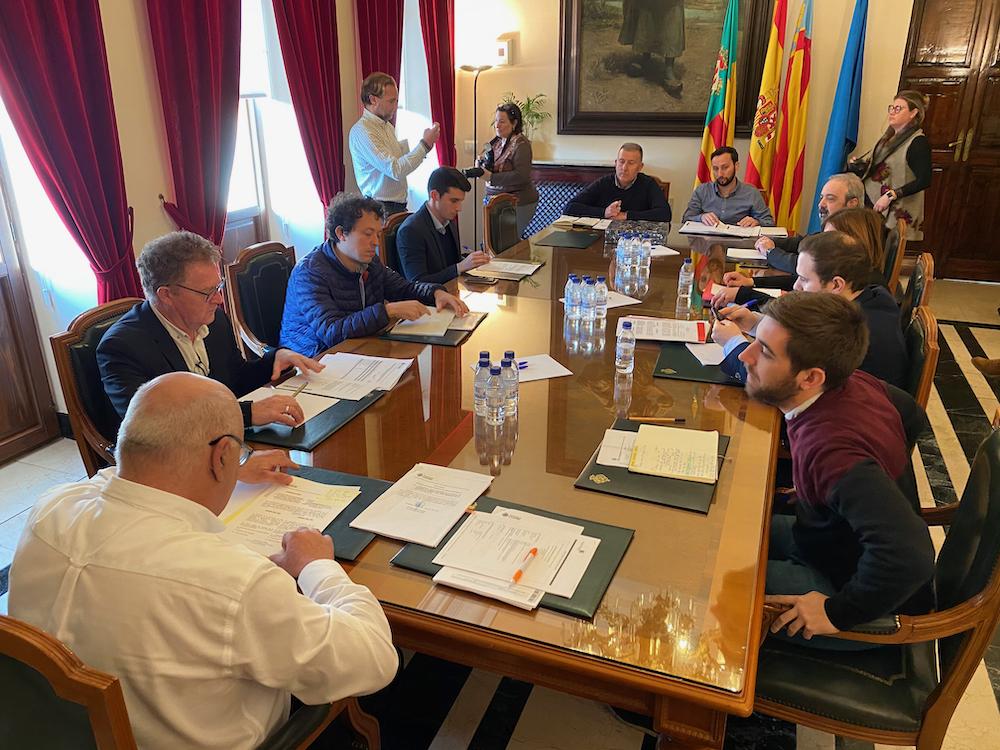 Comision investigacion 210220