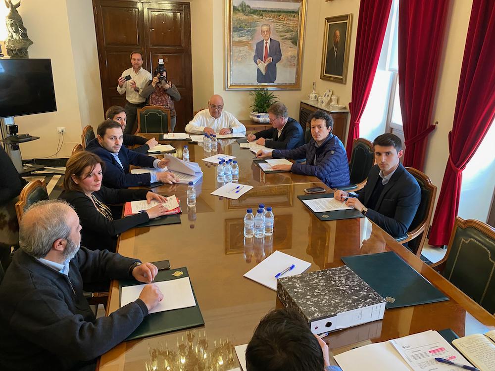 Comision investigacion 210220