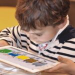 NiÒo accediento a La Vida de las Cosas