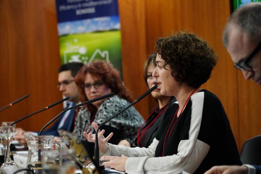 Almenara energías renovables edificios educativos