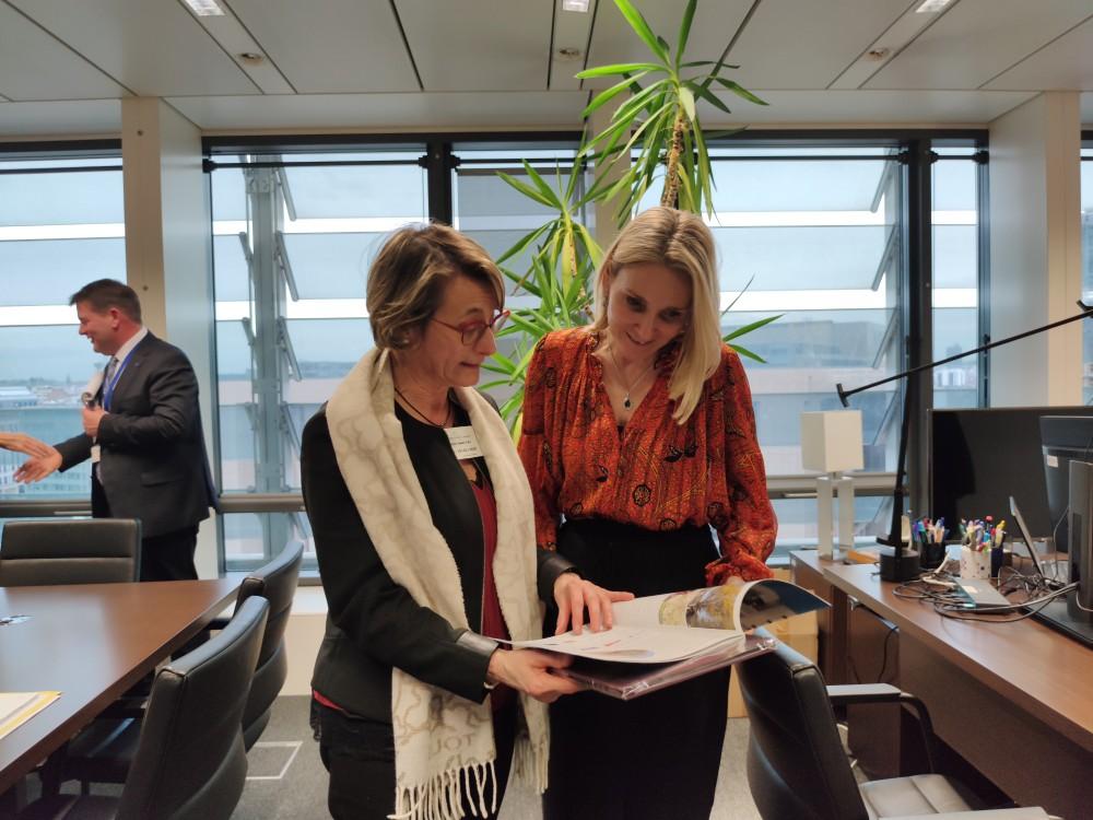 Alcón, rectora UJI viaje a Bruselas