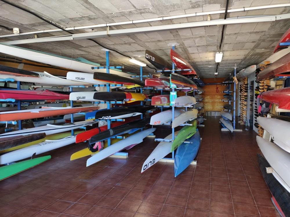 Escuela náutica de piragüismo  RCN Castellón 