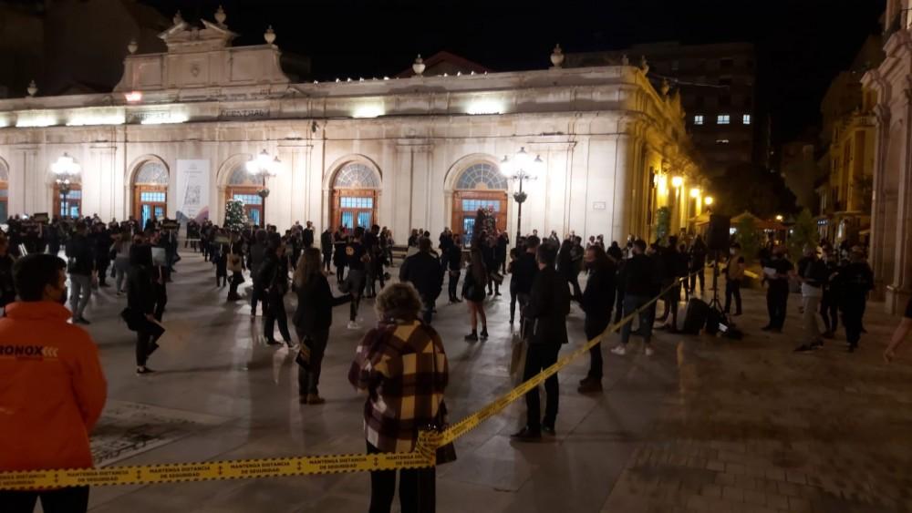 Concentración en defensa ocio nocturno Castelló 281020