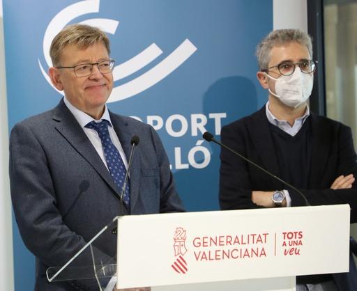 Ximo Puig y Arcadi España en el Aeroport de Castelló