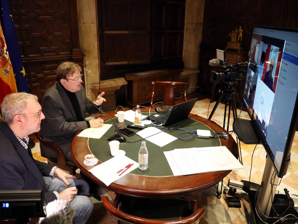 ximo puig en videoconferencia asistencia hospitalaria