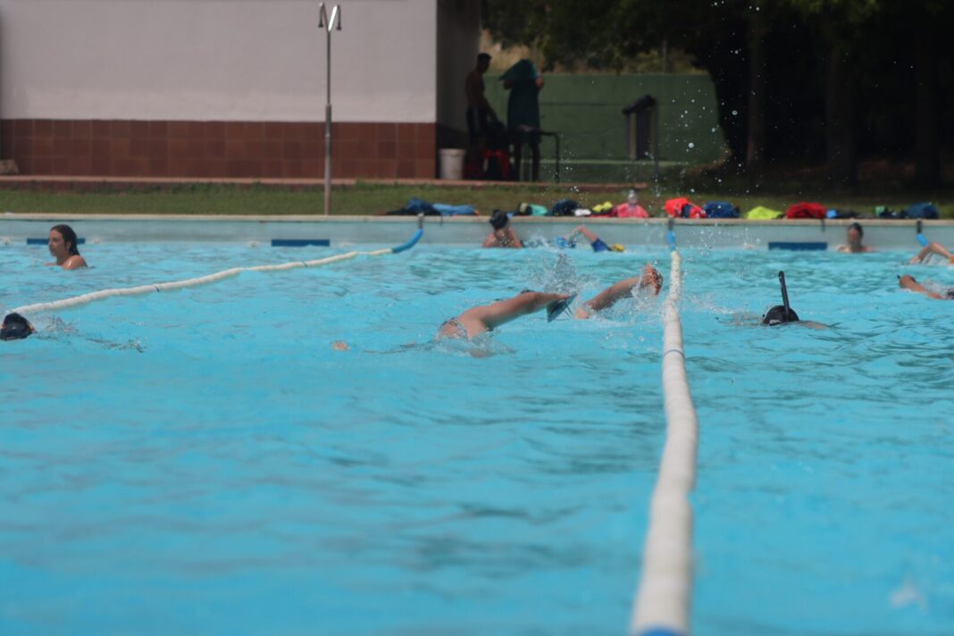 Piscina exterior Onda