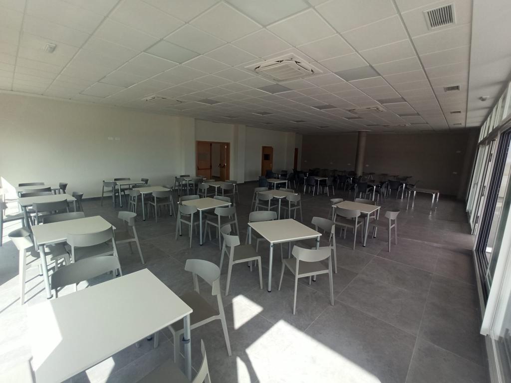 La llosa ianugura casal jove