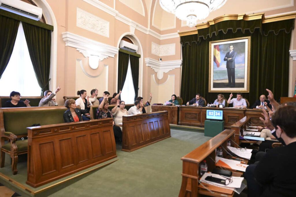 Pleno Castelló 271022