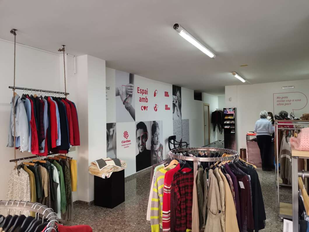 Caritas diocesana espai amb cor