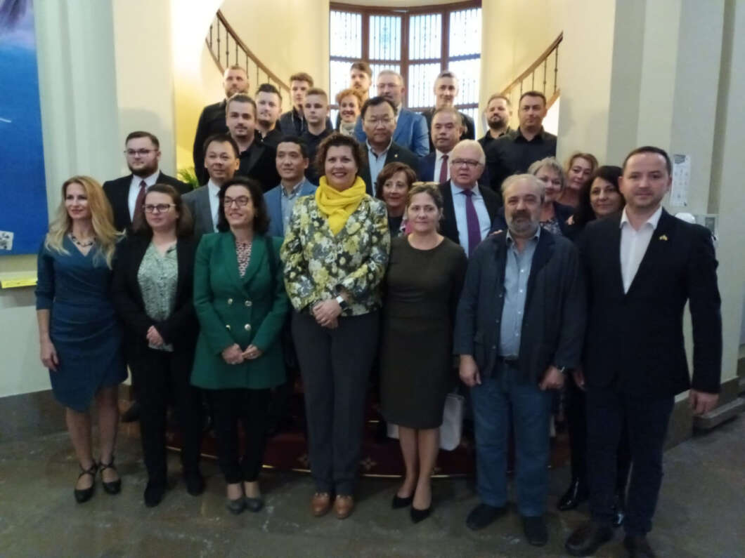 patricia puerta sociedad rumana