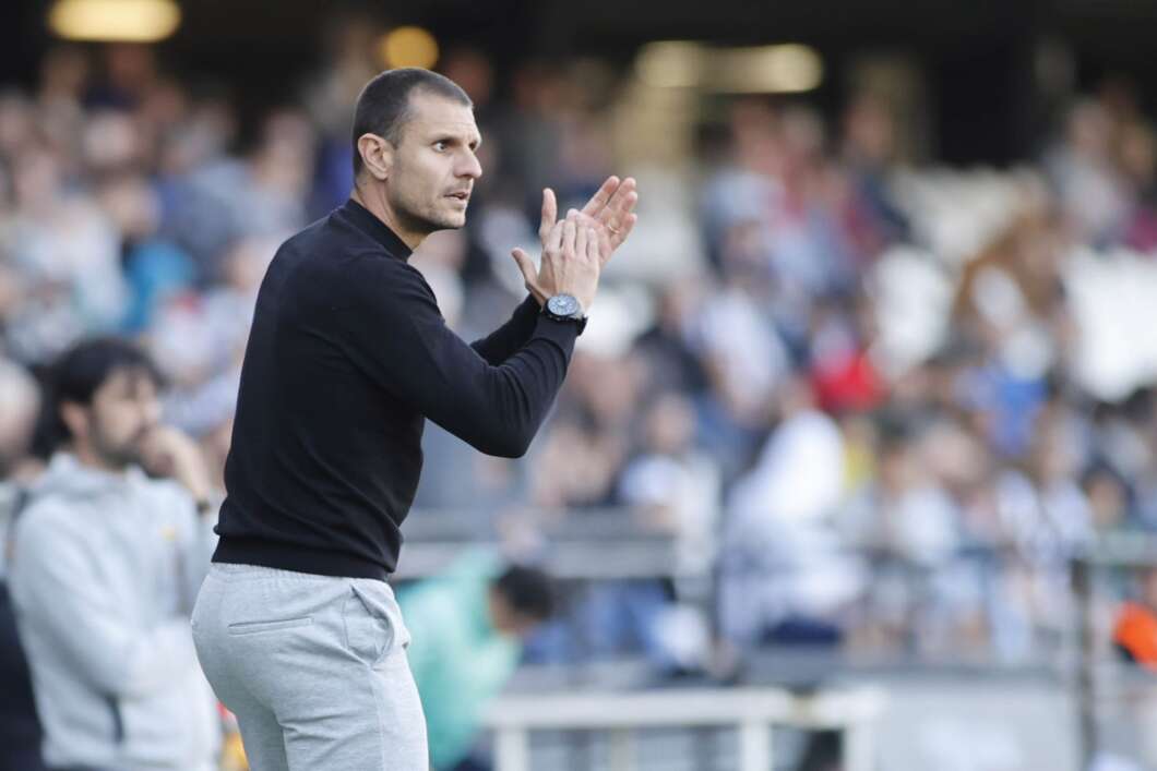 albert rude entrenador castellon