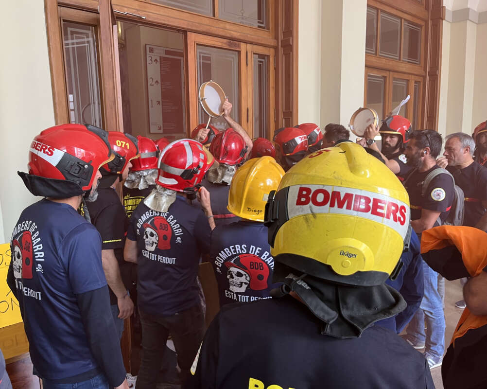 bomberos protesta diputacion