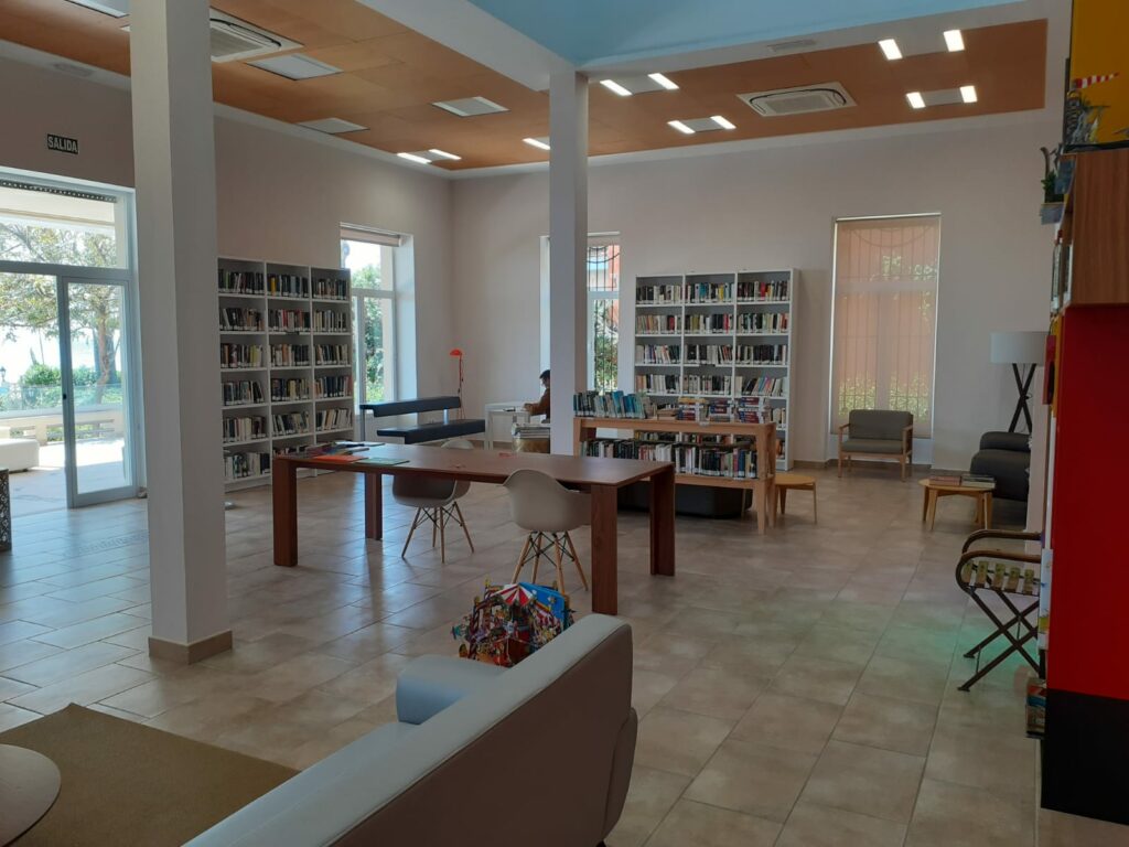 benicassim biblioteca