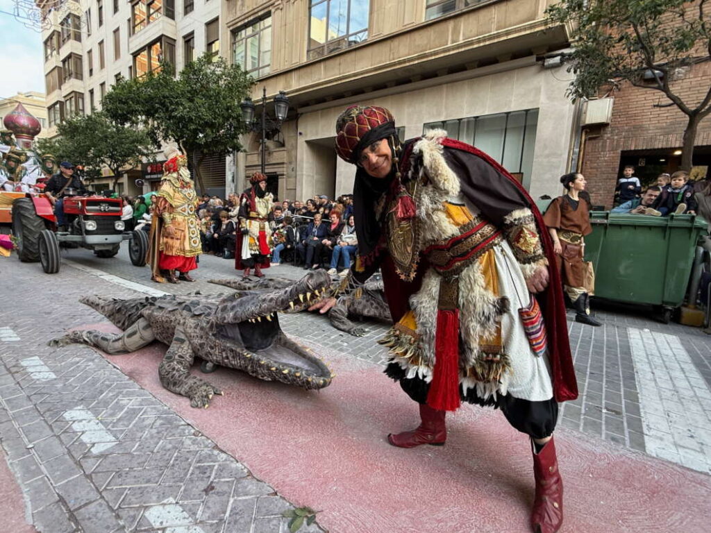 Cocodrilos. Historia Fundacional Moros alquería Pregó Magdalena 2025