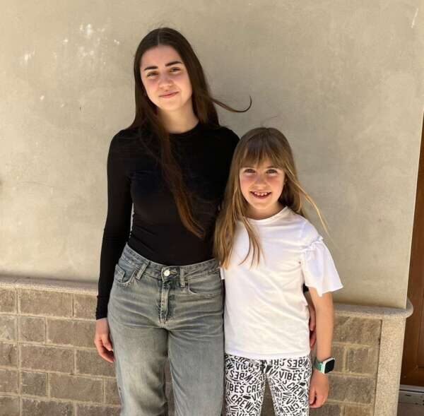 Benassal ja té reines de festes: Mayra Tena i Leire Centelles 