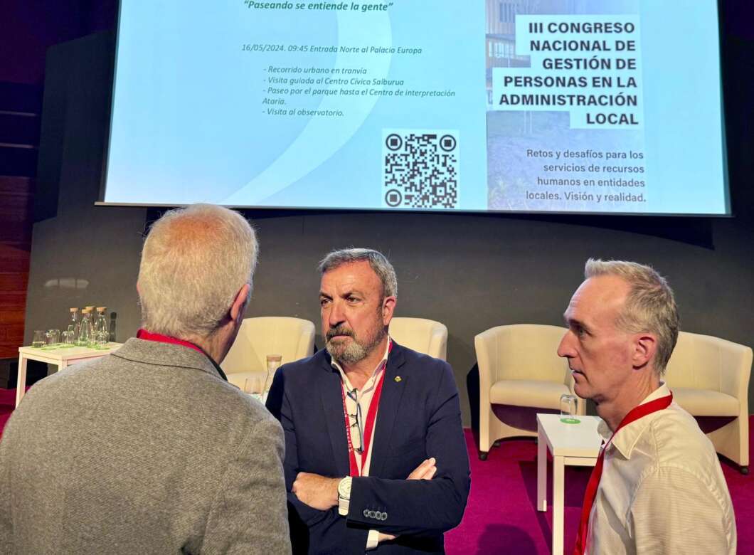 Juan Carlos Redondo, concejal de Castellón en un congreso en Vitoria 150525