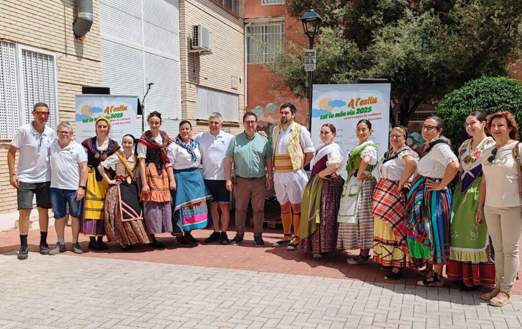 Castellón celebra la cultura de barrio con danzas y teatro al aire libre