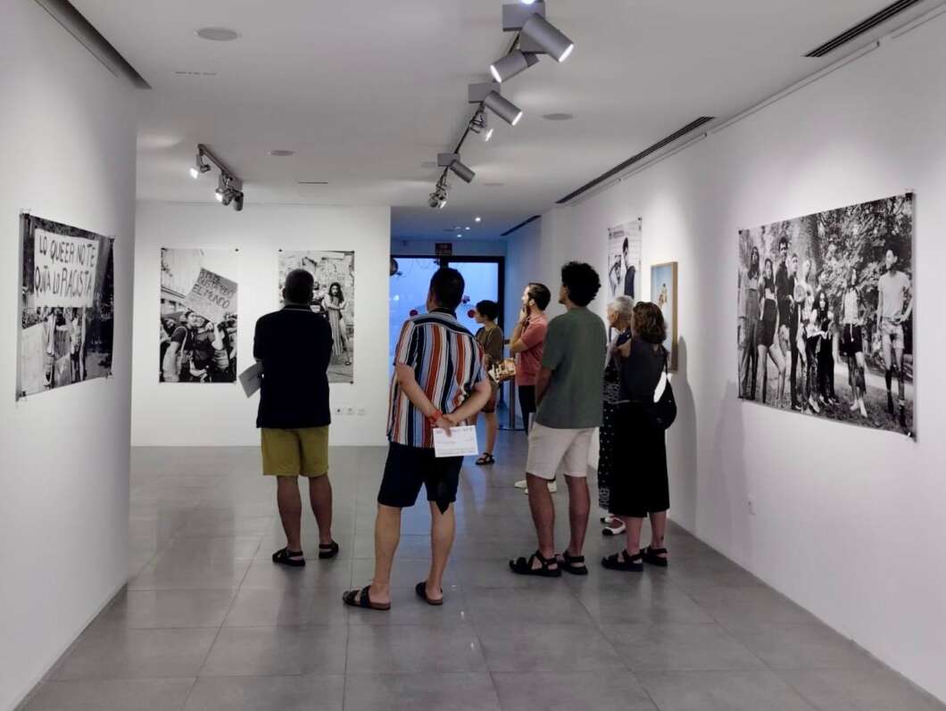 Anna Fux aterriza en Benicàssim con su mirada sobre familias