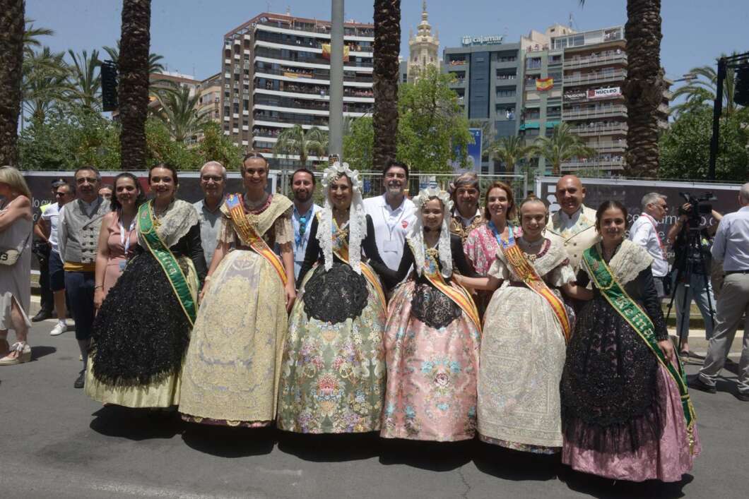 Las reinas de las fiestas de Castellón en las fiestas de San Juan de Alicante