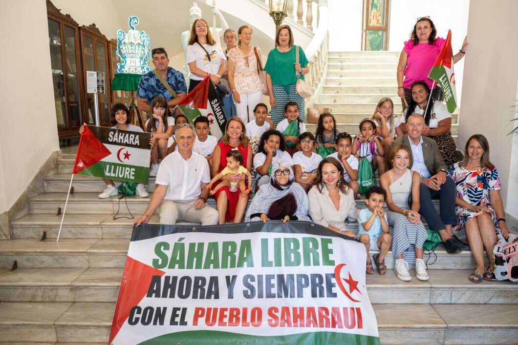 Recepción de los niños saharaius en el Ayuntamiento de Castellón